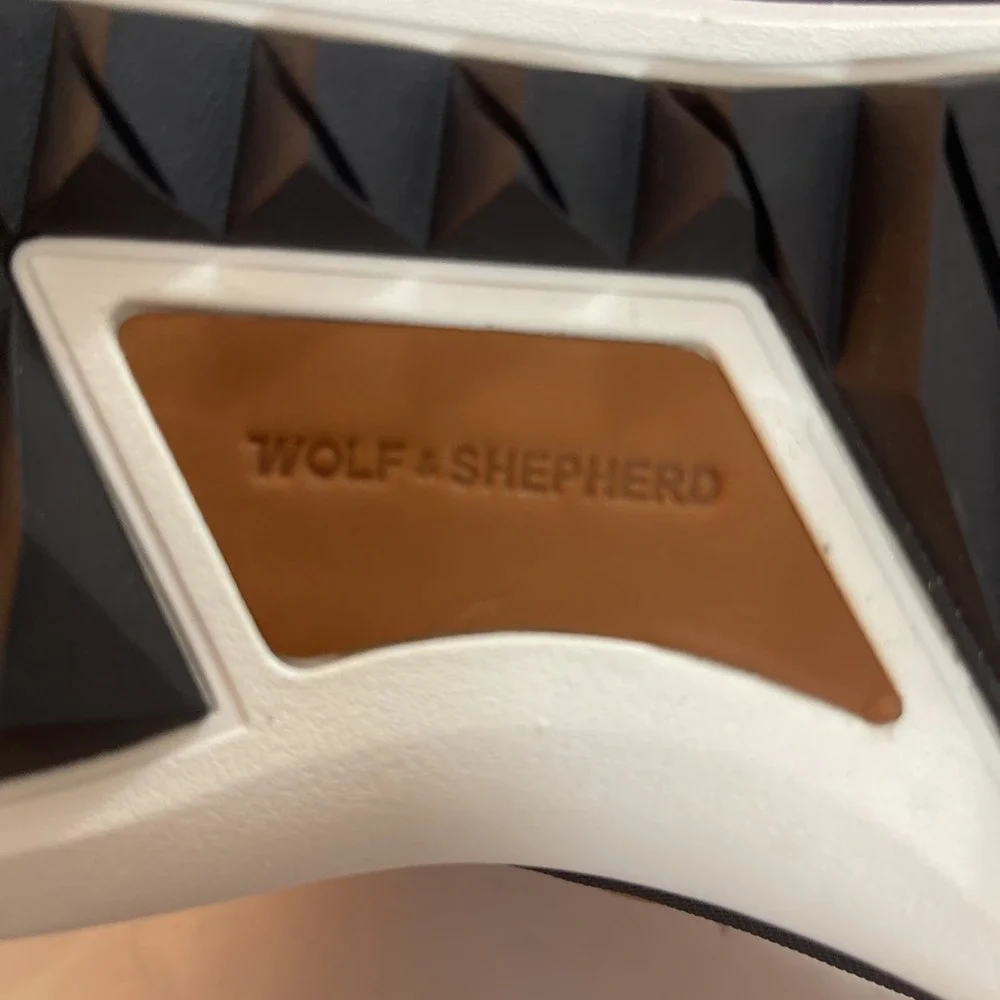 Wolf & Shepherd shepherd touch all