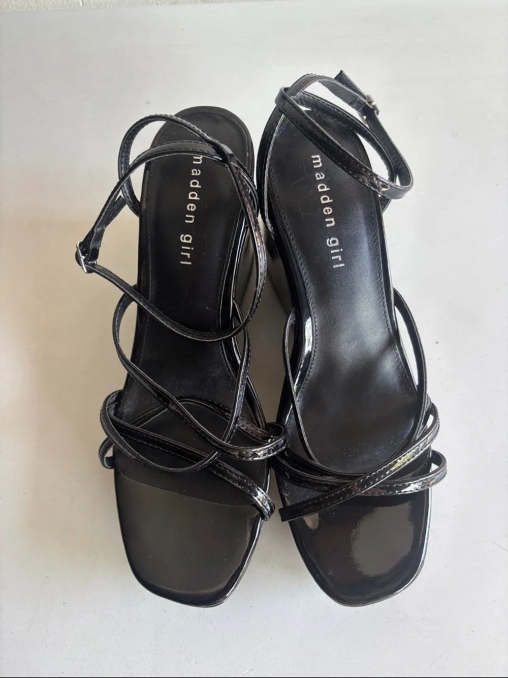 Madden Girl shiny black