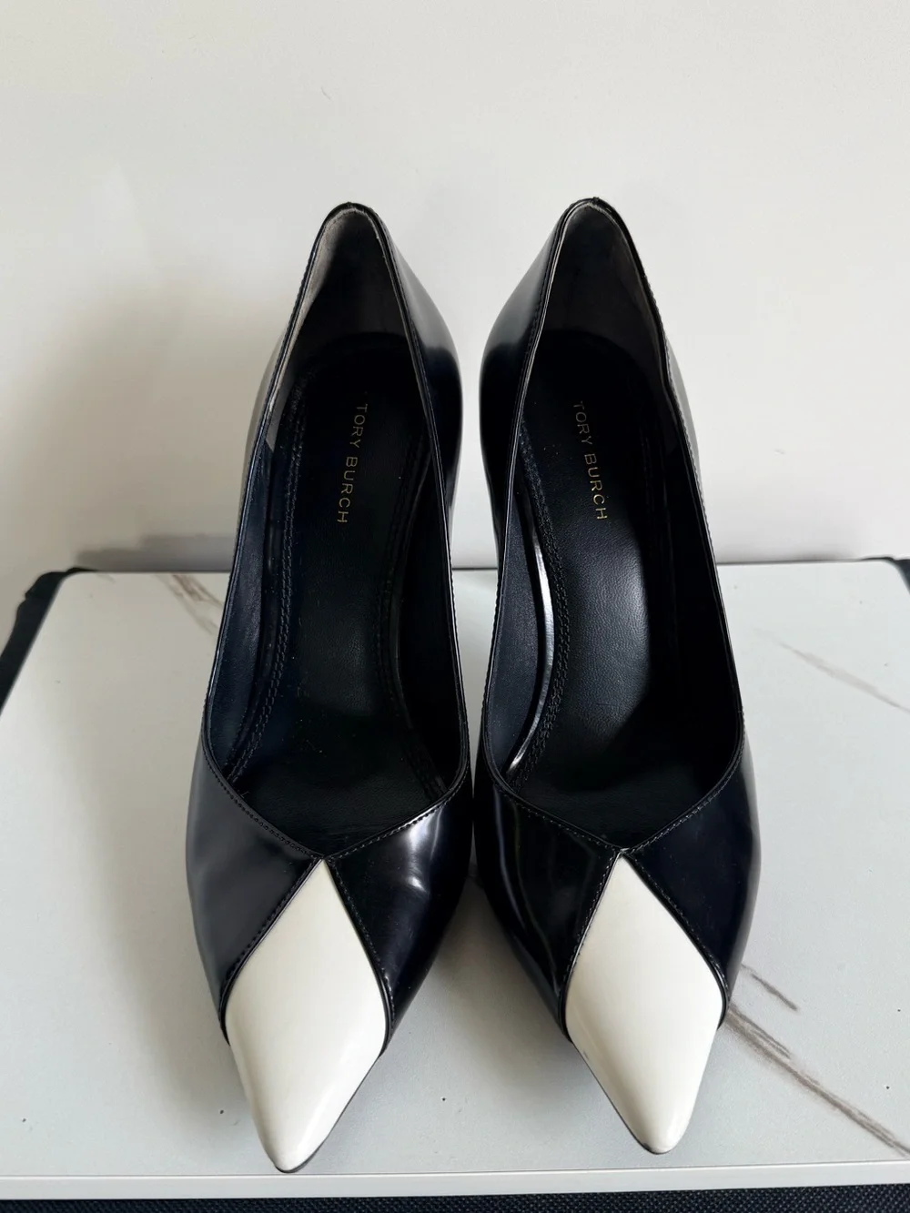 Tory Burch Black Pumps with White Pointed Toe