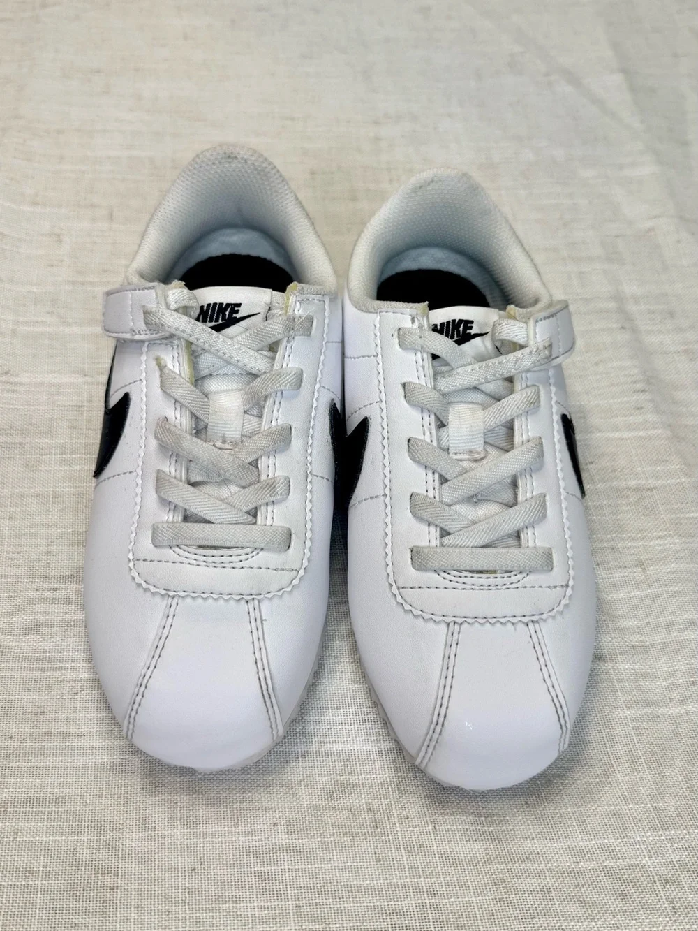 Nike classic low