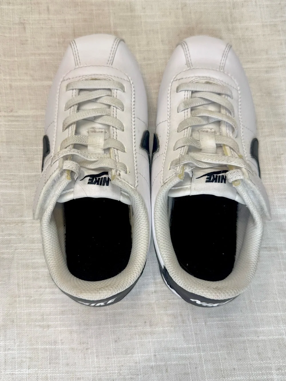 Nike classic low