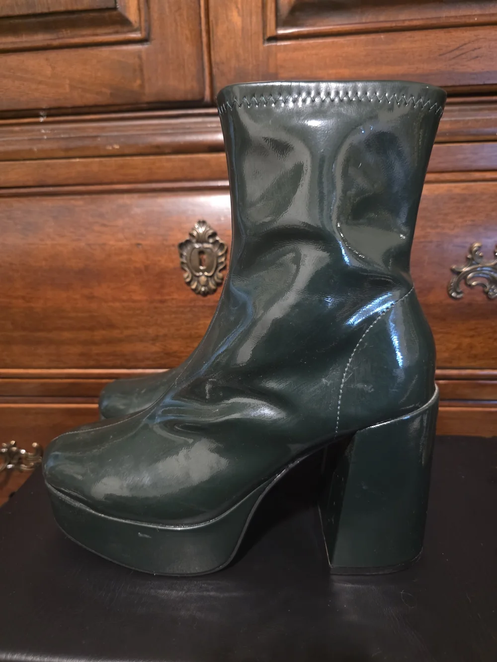 N/A look boots