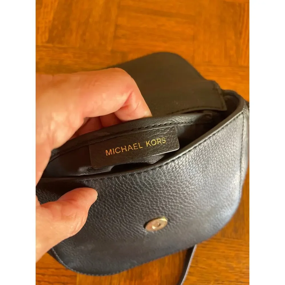Michael Kors bag logo front