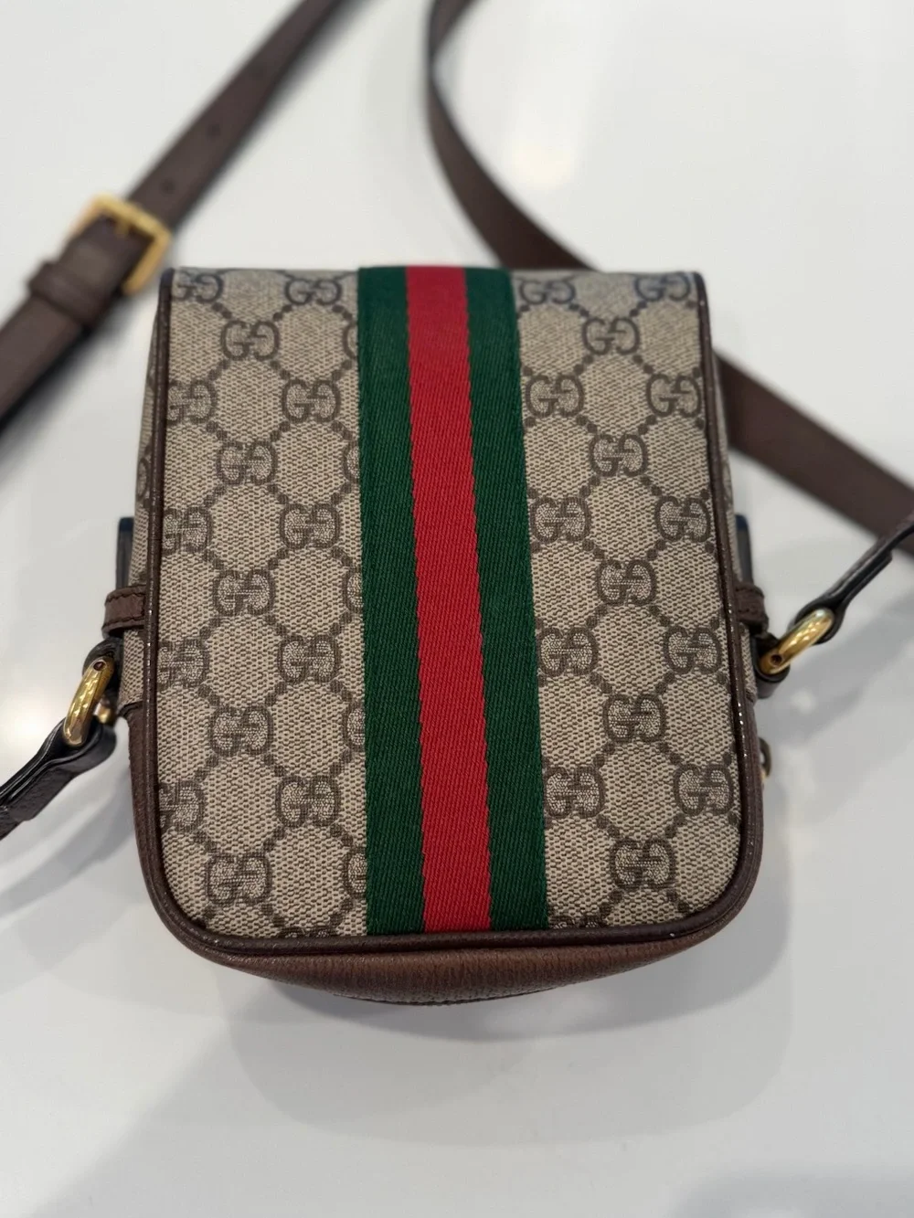 Gucci crossbody gg