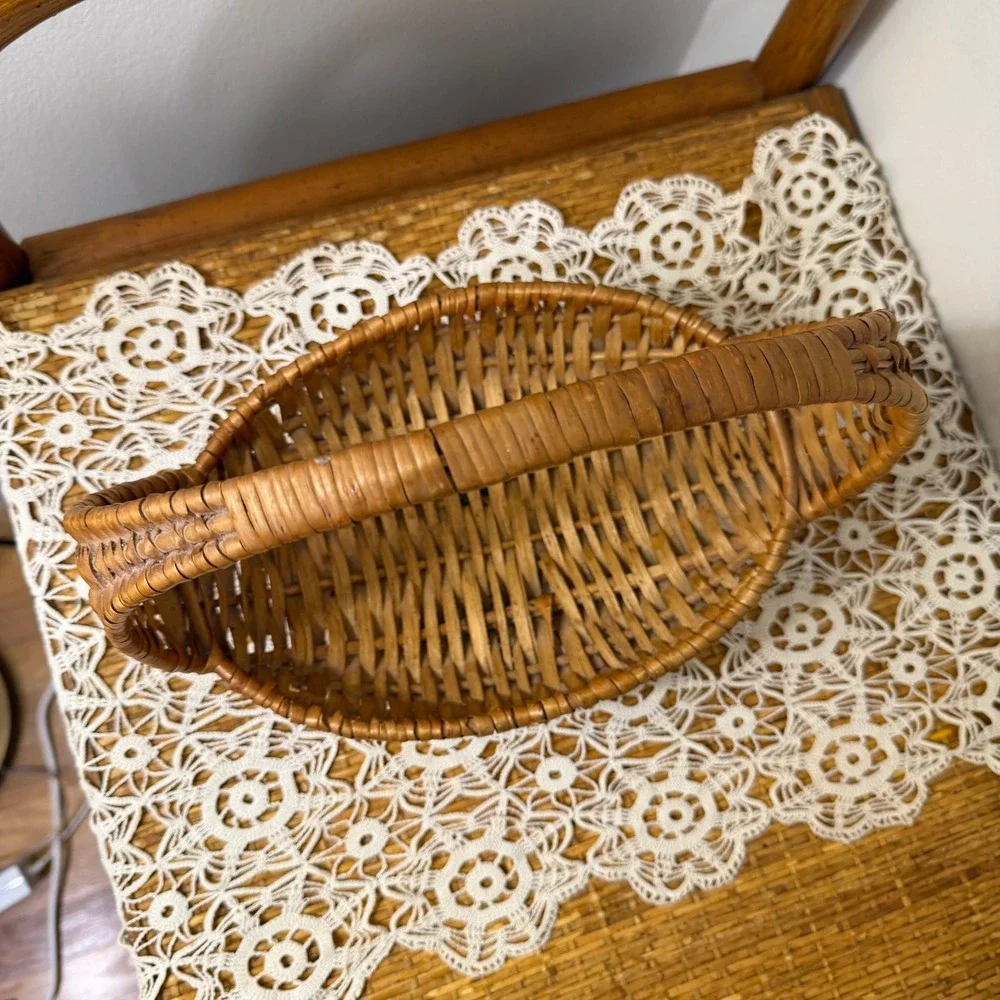 N/A handcrafted wicker