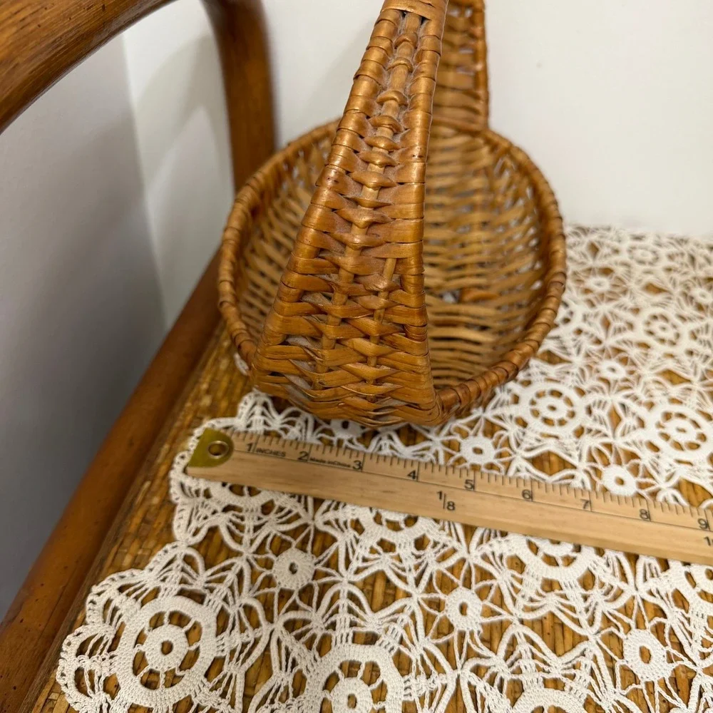 N/A handcrafted wicker
