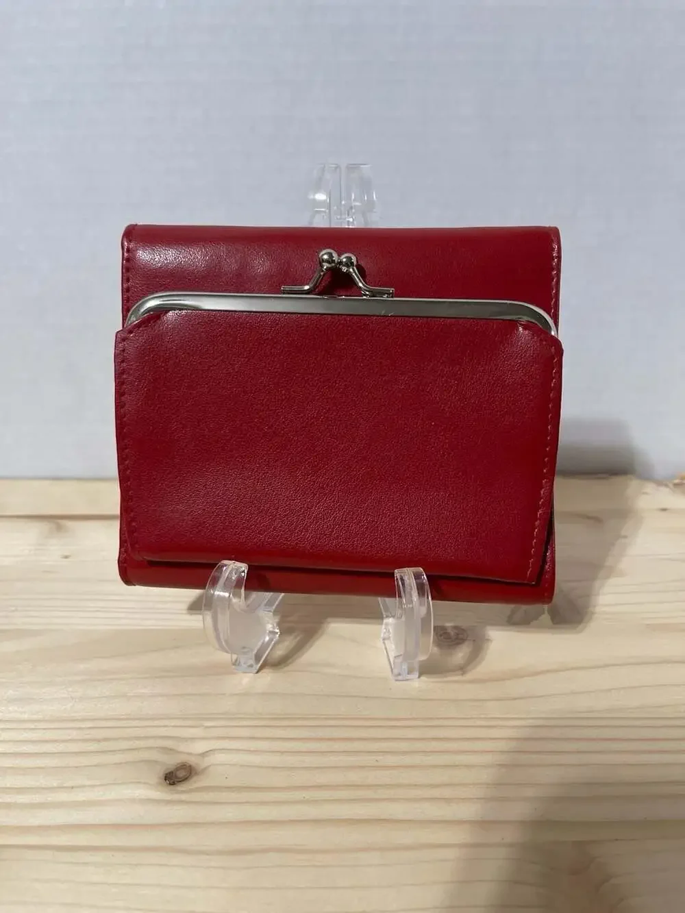 Dopp trifold wallet