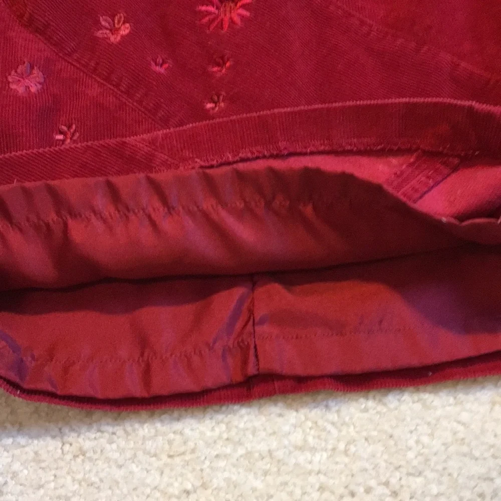 GAP dark red