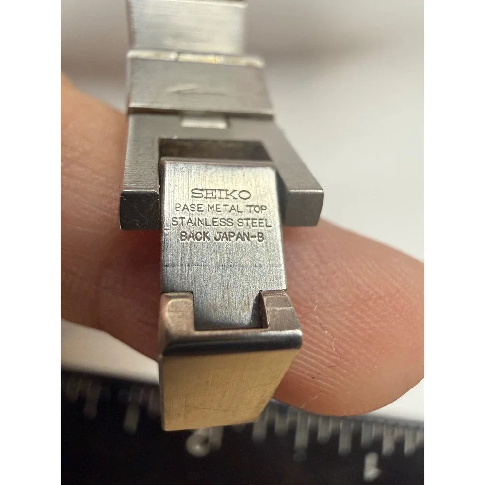 Seiko quartz tank
