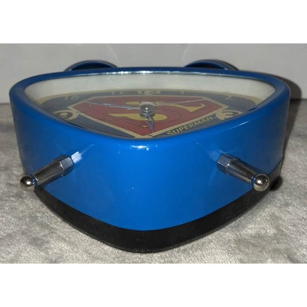 DC Comics **alarm does