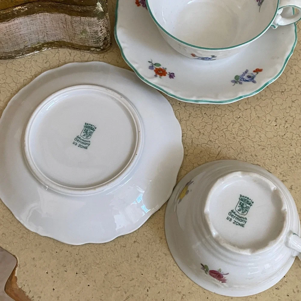SCHUMANN BAVARIA Tea Cups and Saucers