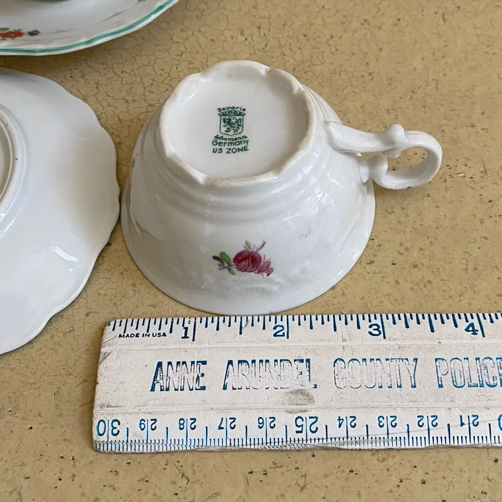 SCHUMANN BAVARIA Tea Cups and Saucers