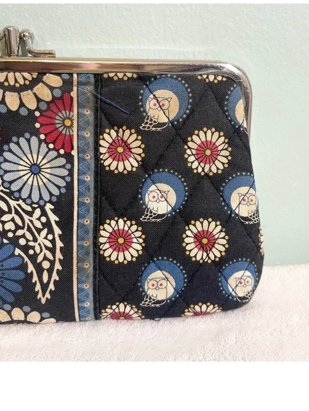 Retired Vera Bradley Night Owl kiss lock Clutch