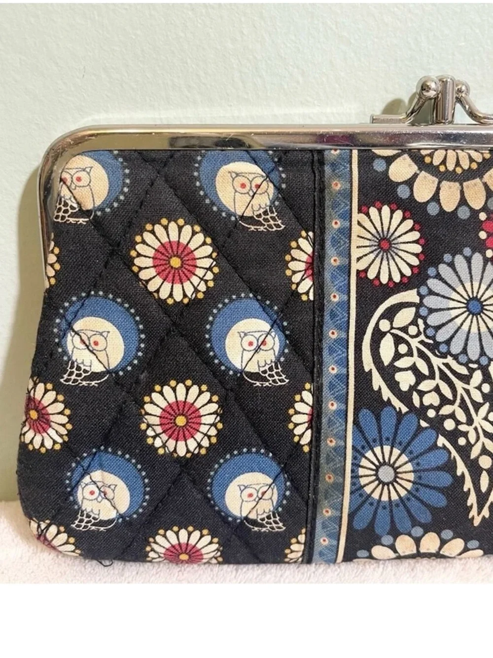 Retired Vera Bradley Night Owl kiss lock Clutch