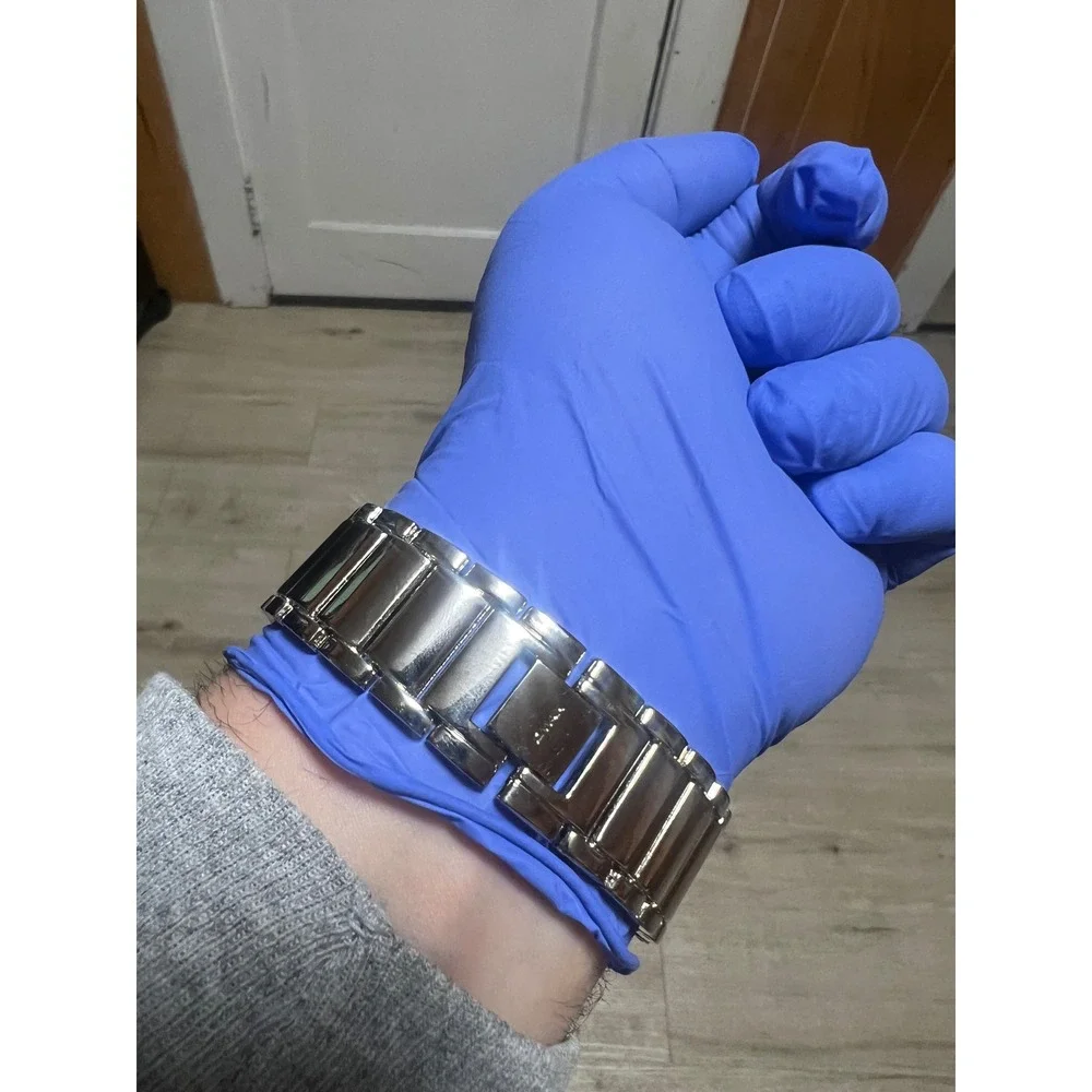 Omax hands dial