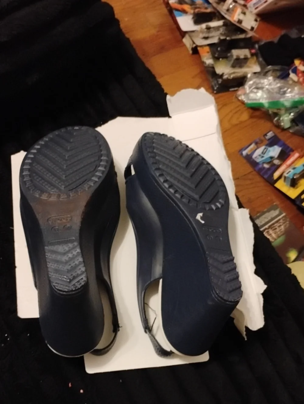 CROCS lowest best