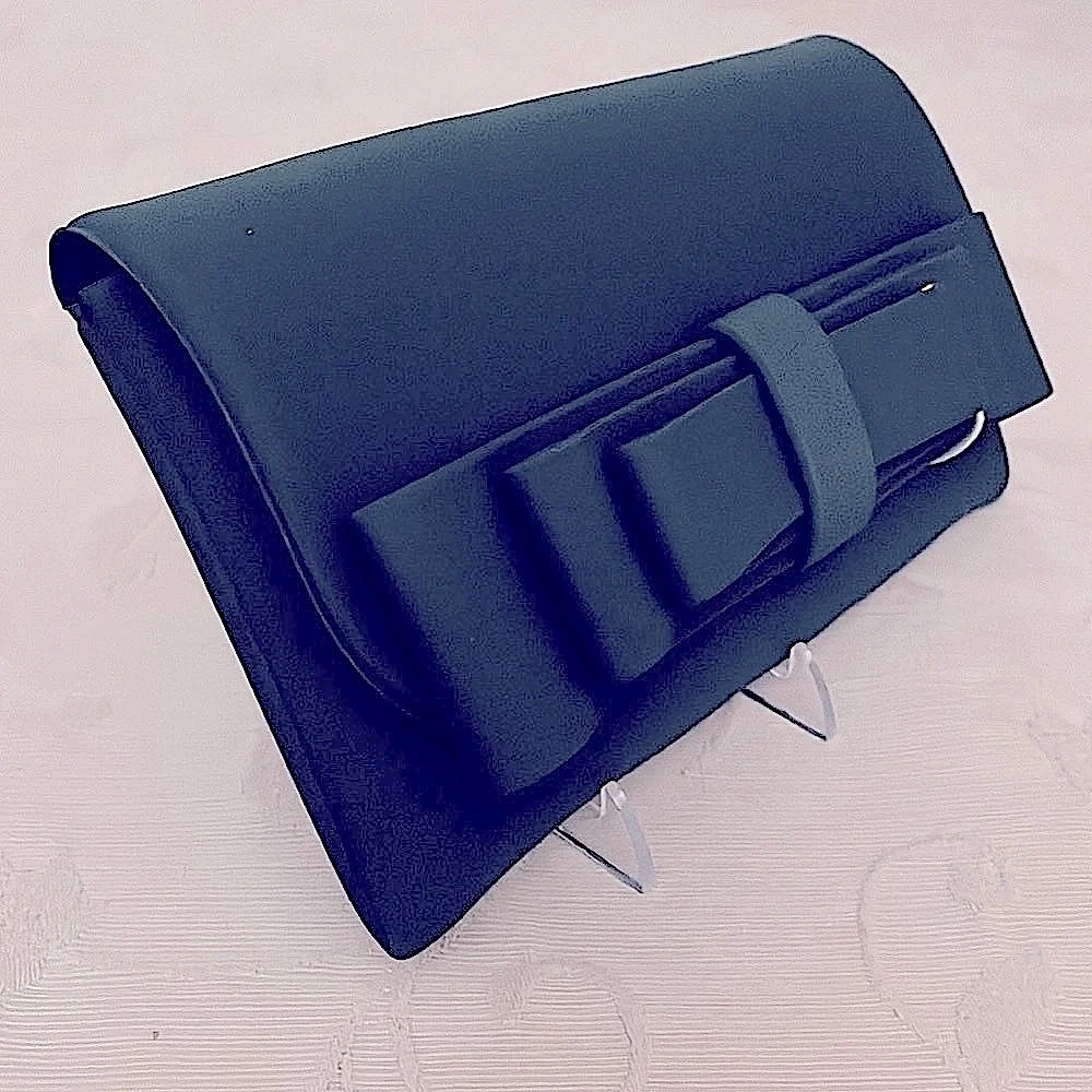 La Fille des Fleurs this clutch