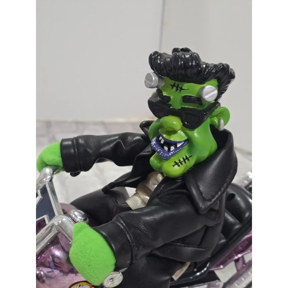 The Unbranded Brand halloween frankenstein