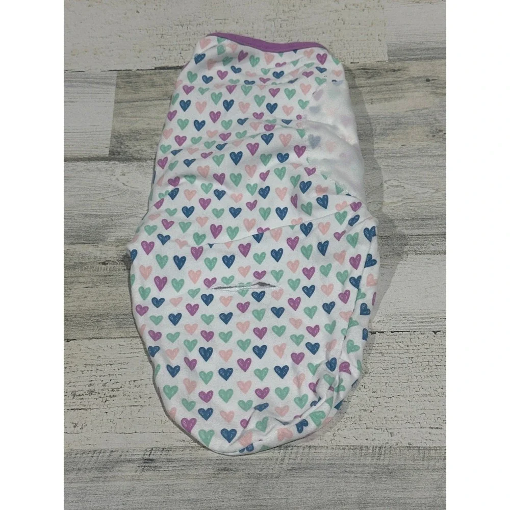 SwaddleMe Original Swaddle Girls 0-3M White Purple Heart Print EUC