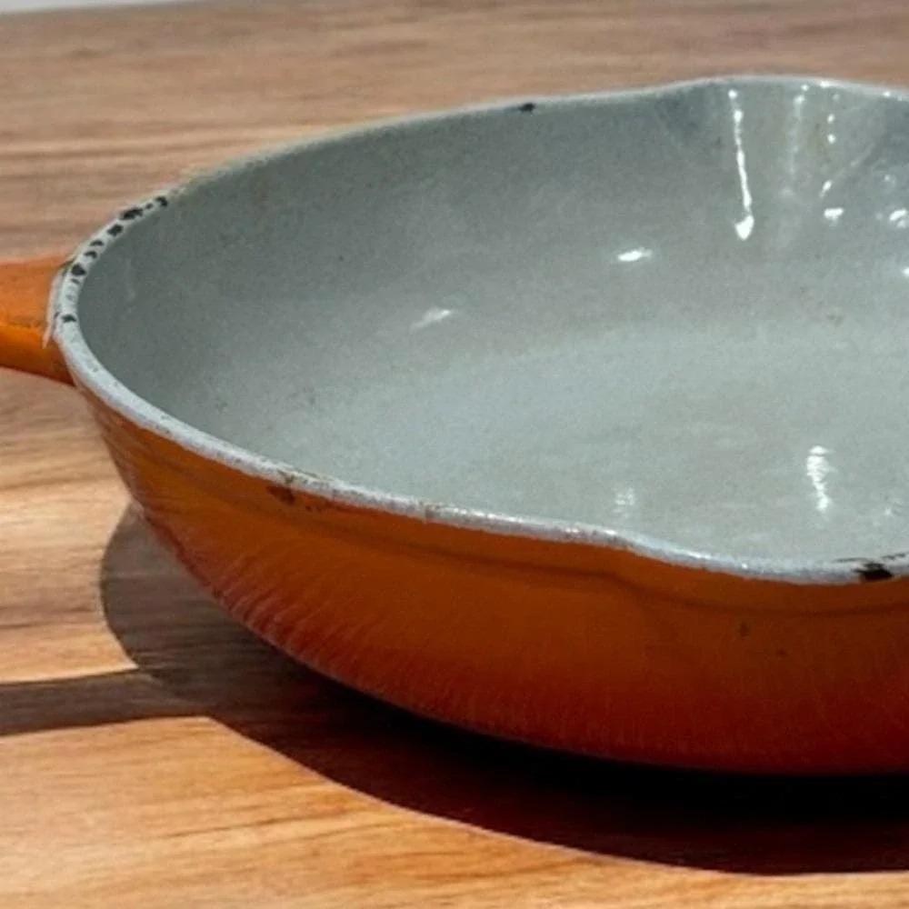 The Unbranded Brand vintage enameled
