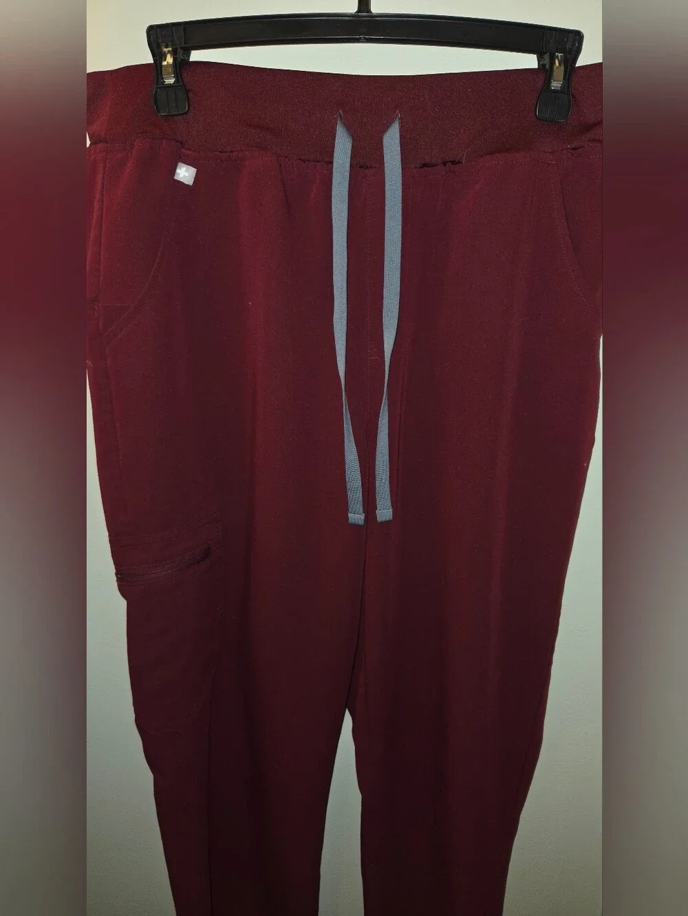 Figs slim tapered