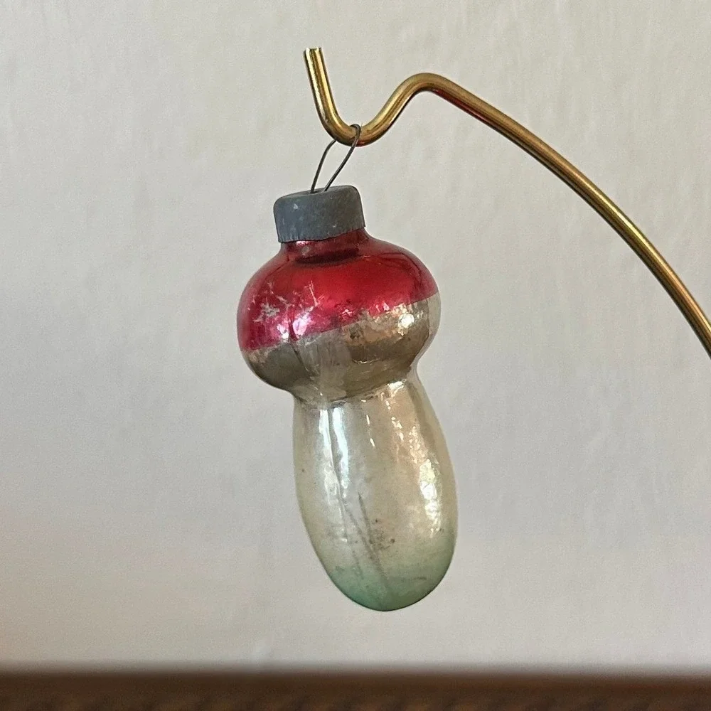 Unbranded vintage mercury