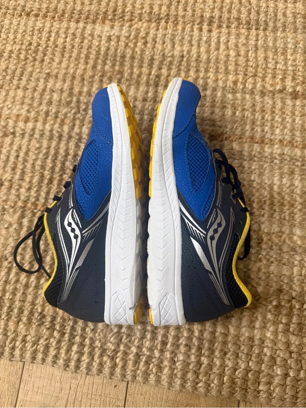 Saucony bright blue