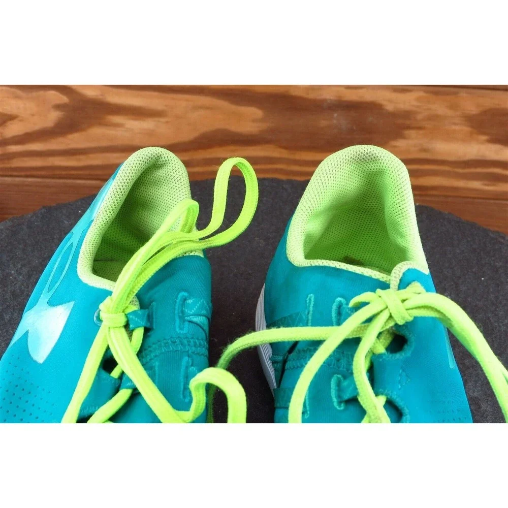 Under Armour welcome shoe