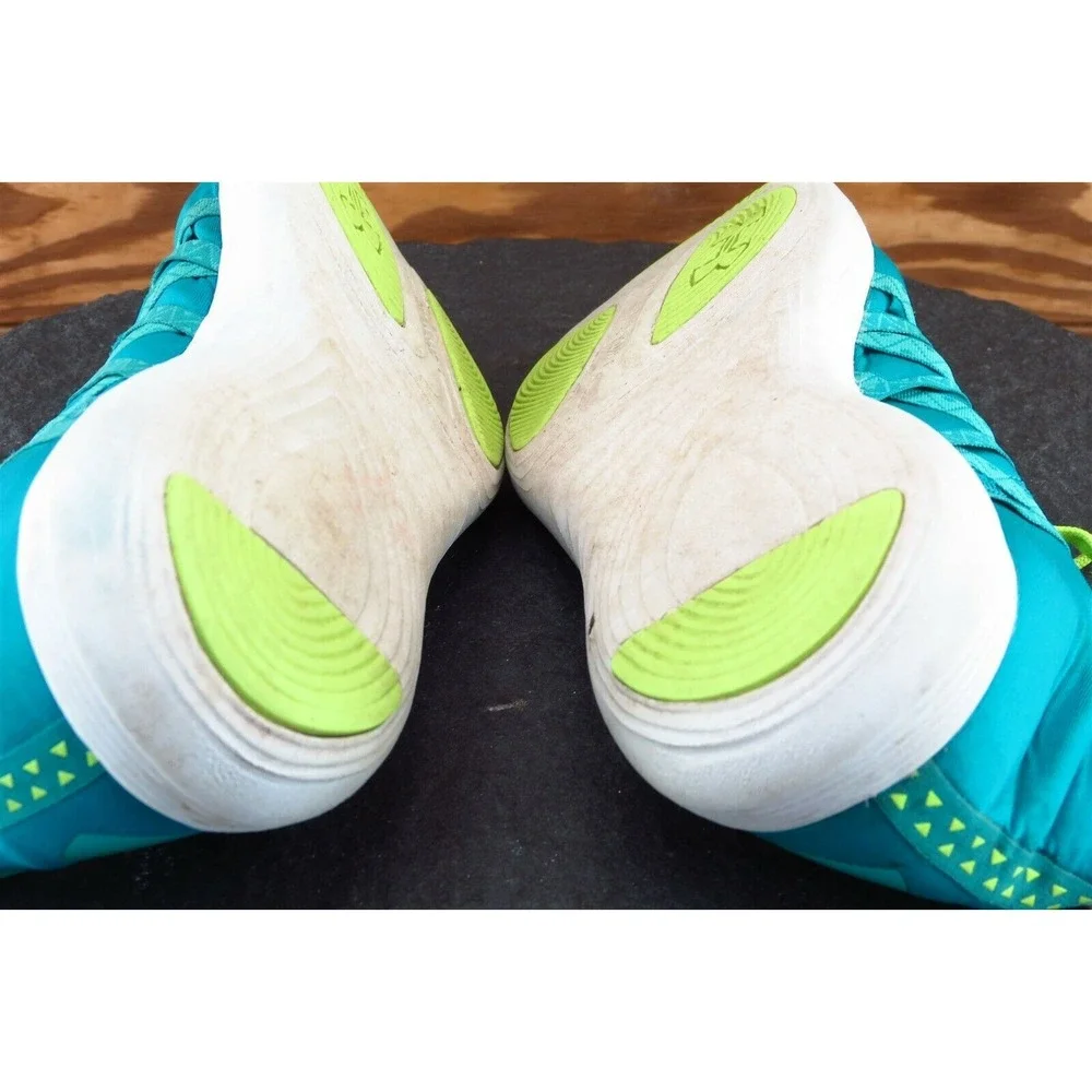 Under Armour welcome shoe