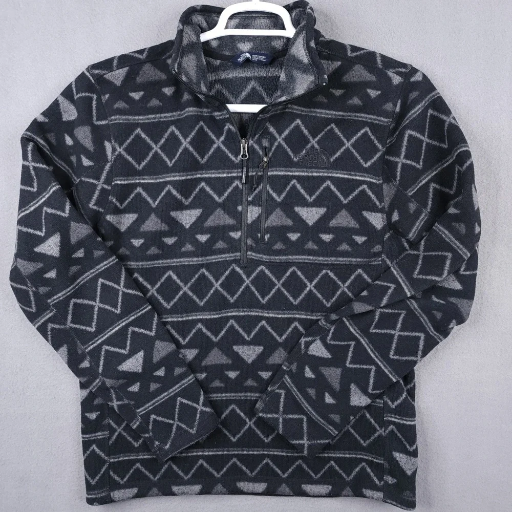 The North Face Medium Geometric Aztec Print Fleece‎ Quarter Zip Pullover Jacket