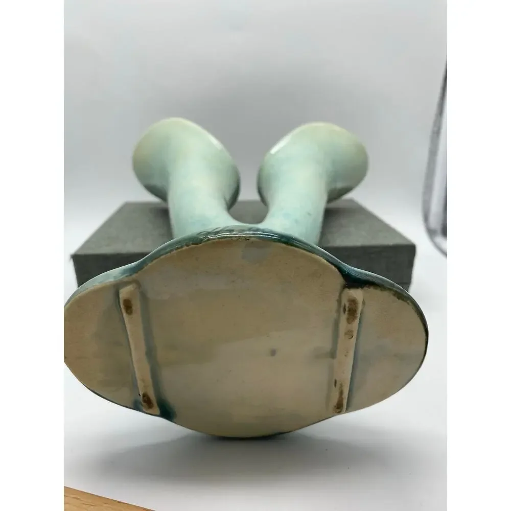 Hull material pottery
