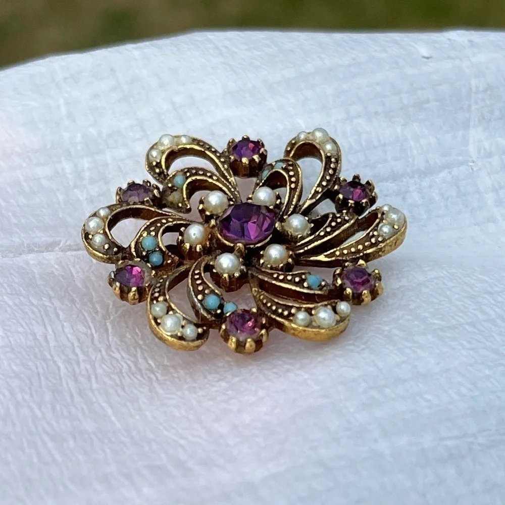 Vintage purple rhinestone
