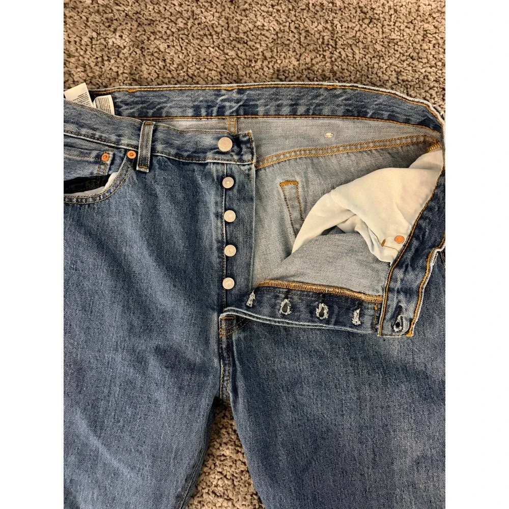 Levis ***note tag