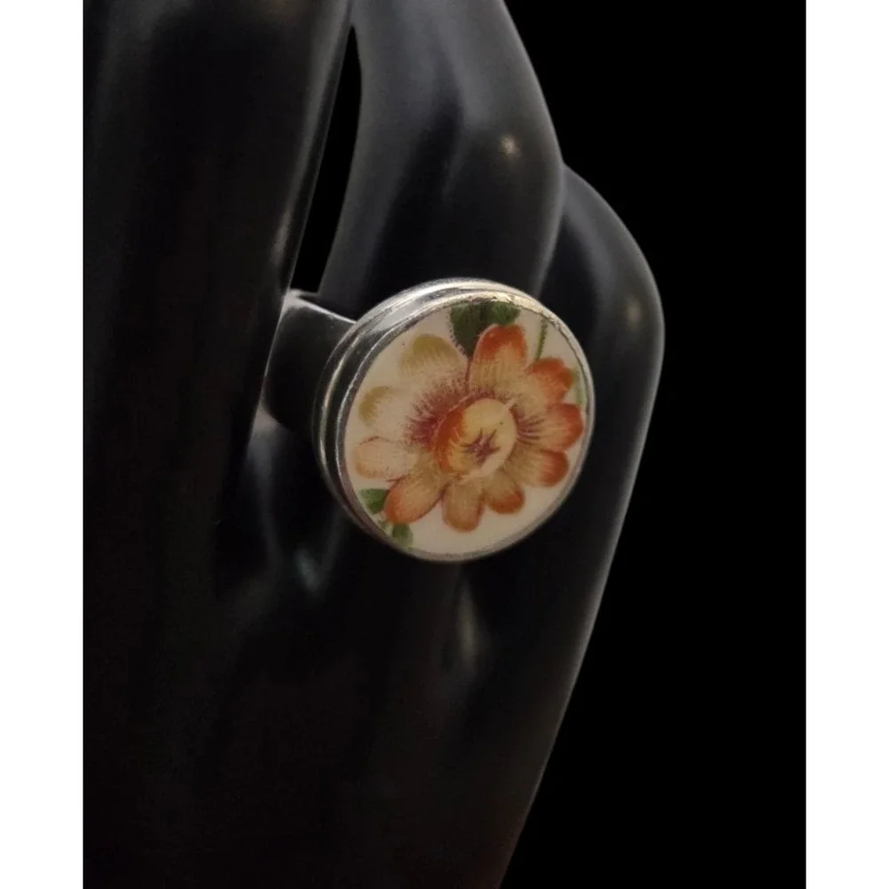 cannot decipher makers mark vintage ring