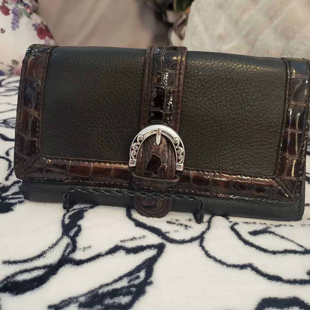 Brighton black with Brown Trim