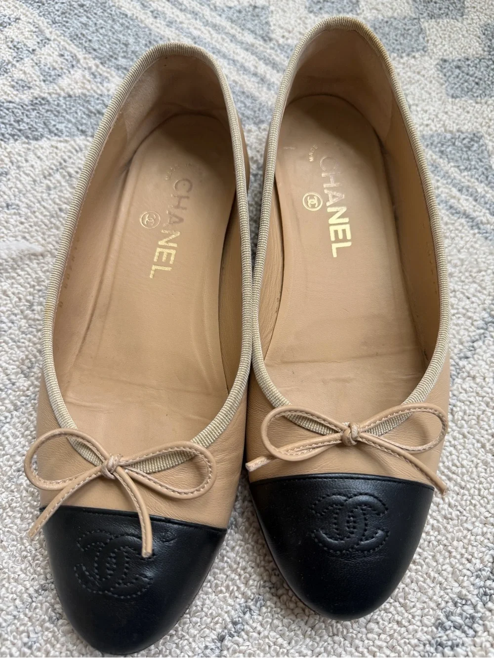 CHANEL tts fits black