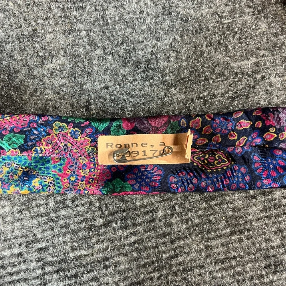 Vintage Silk Necktie Multi-Color Paisley Floral Pattern Pink Blue Purple 56 Inch
