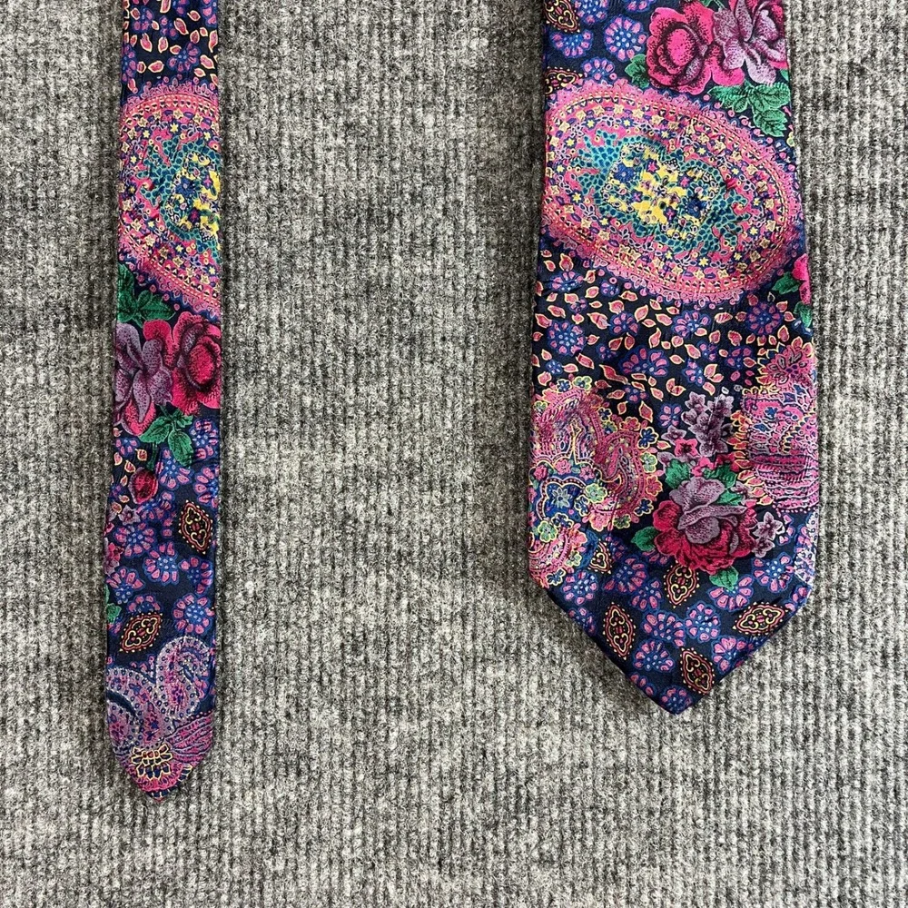 Vintage Silk Necktie Multi-Color Paisley Floral Pattern Pink Blue Purple 56 Inch