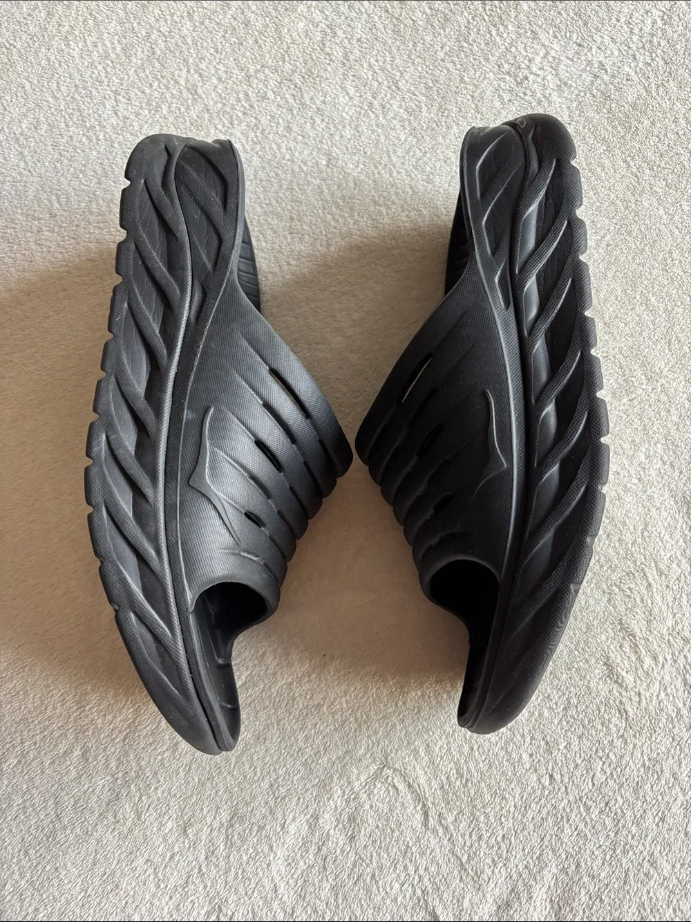 Hoka questions leave