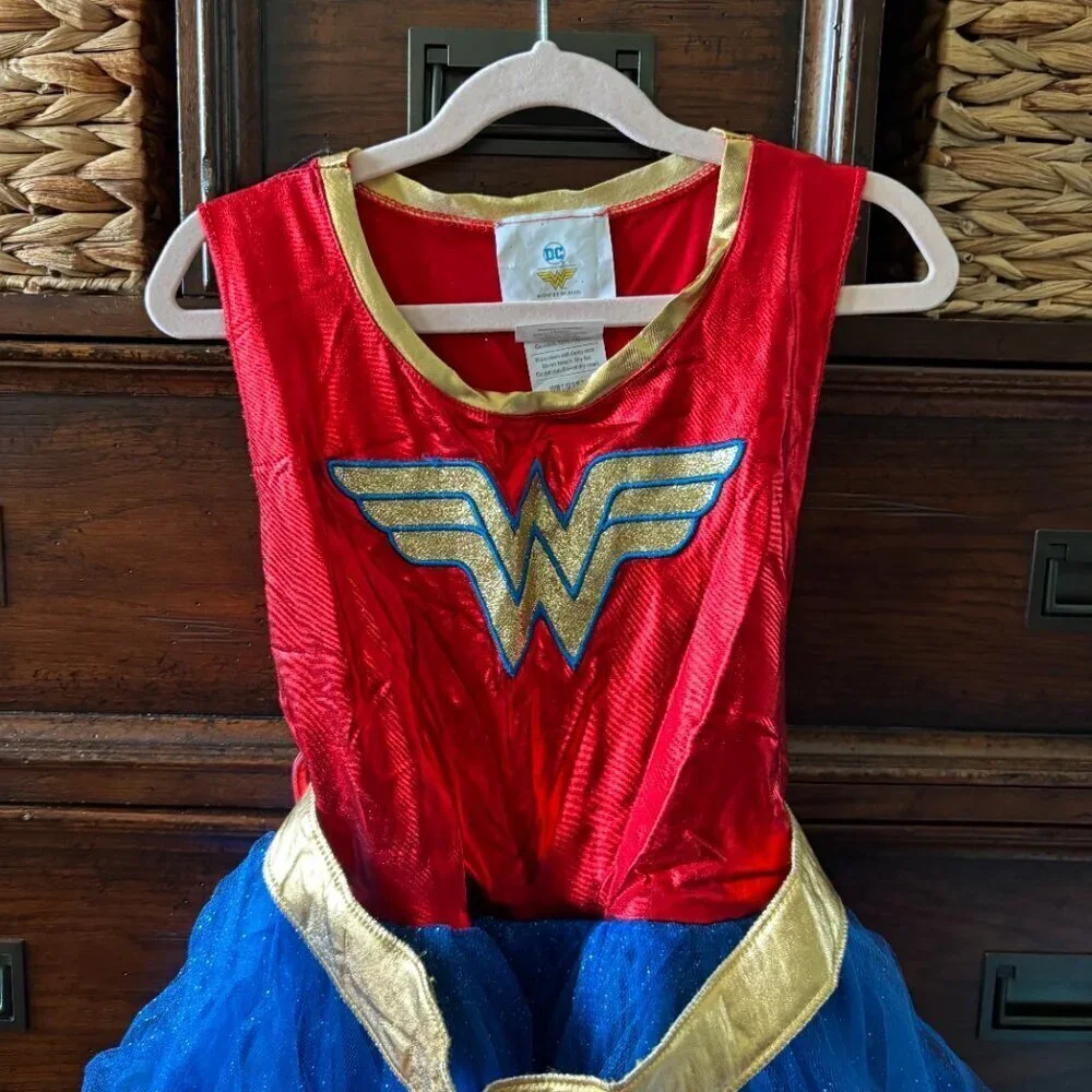 Wonder Woman Costume with belt in size M