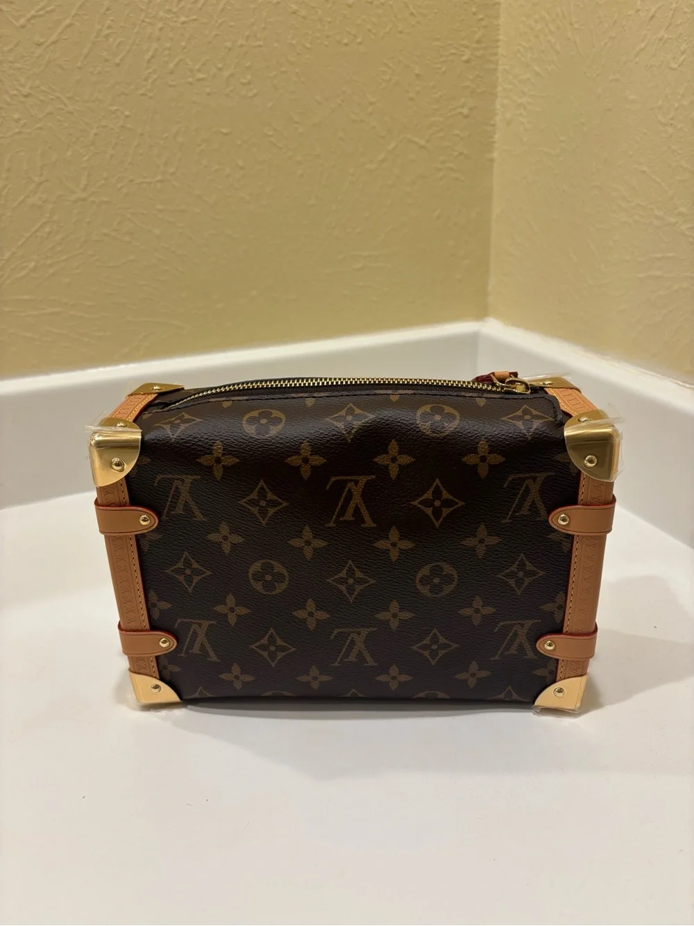 Louis Vuitton iconic louis