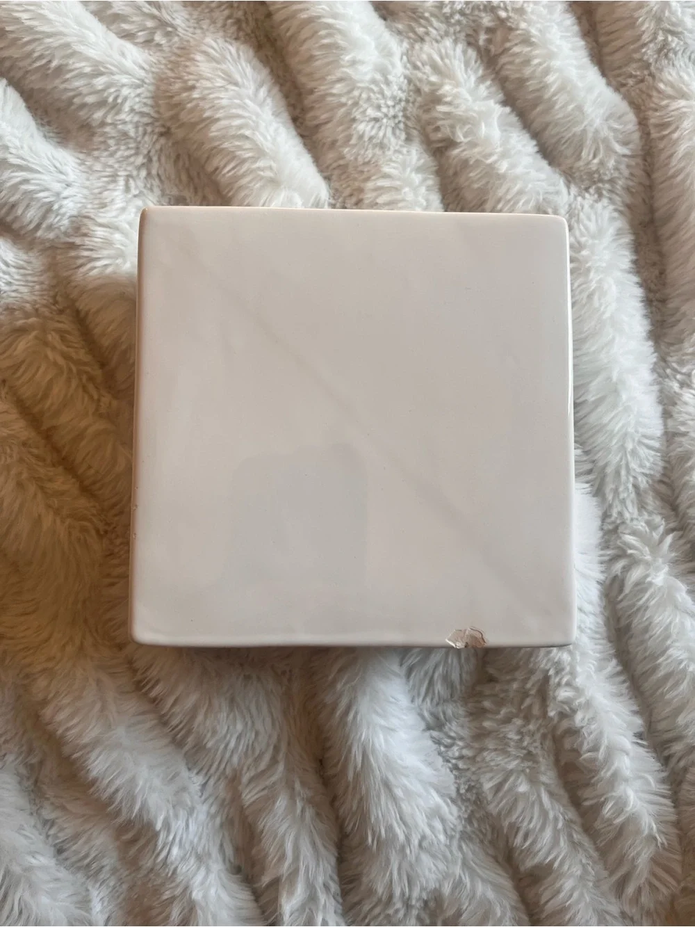 N/A stylish white