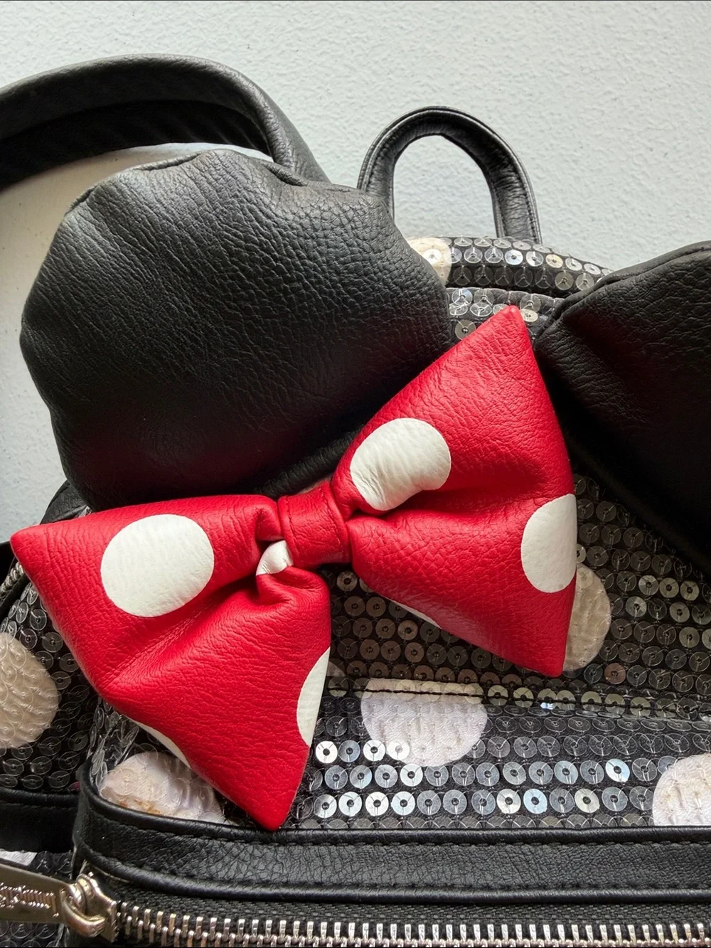DISNEY x LOUNGEFLY Minnie Mouse Sequin Polka Dot Mini Backpack