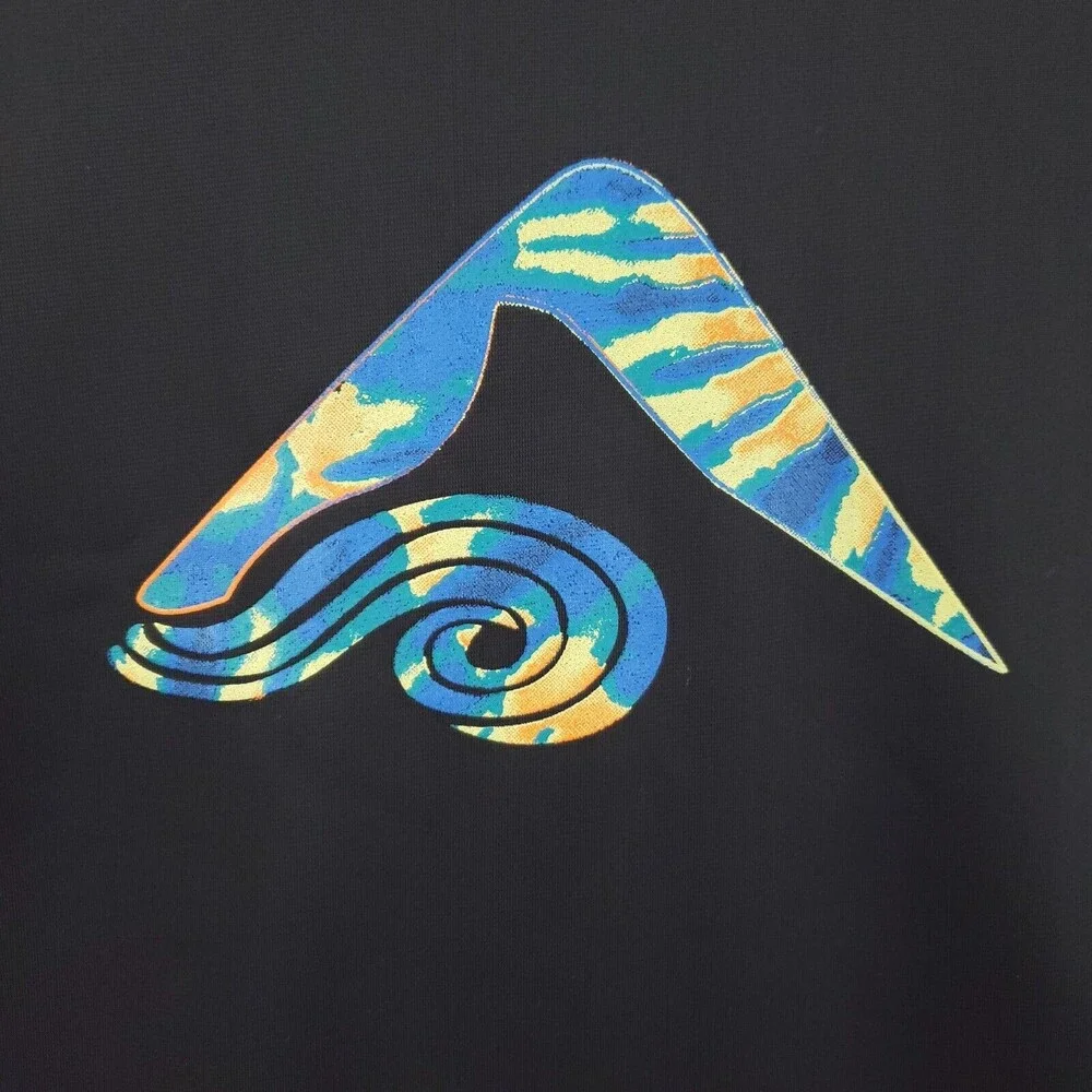 Okanu pullover all clothing