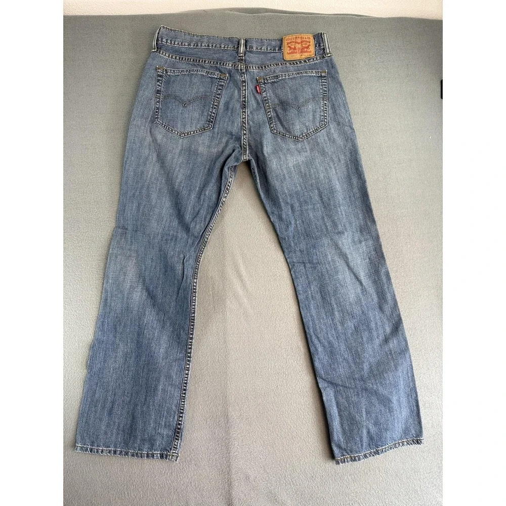 Levis levi 527