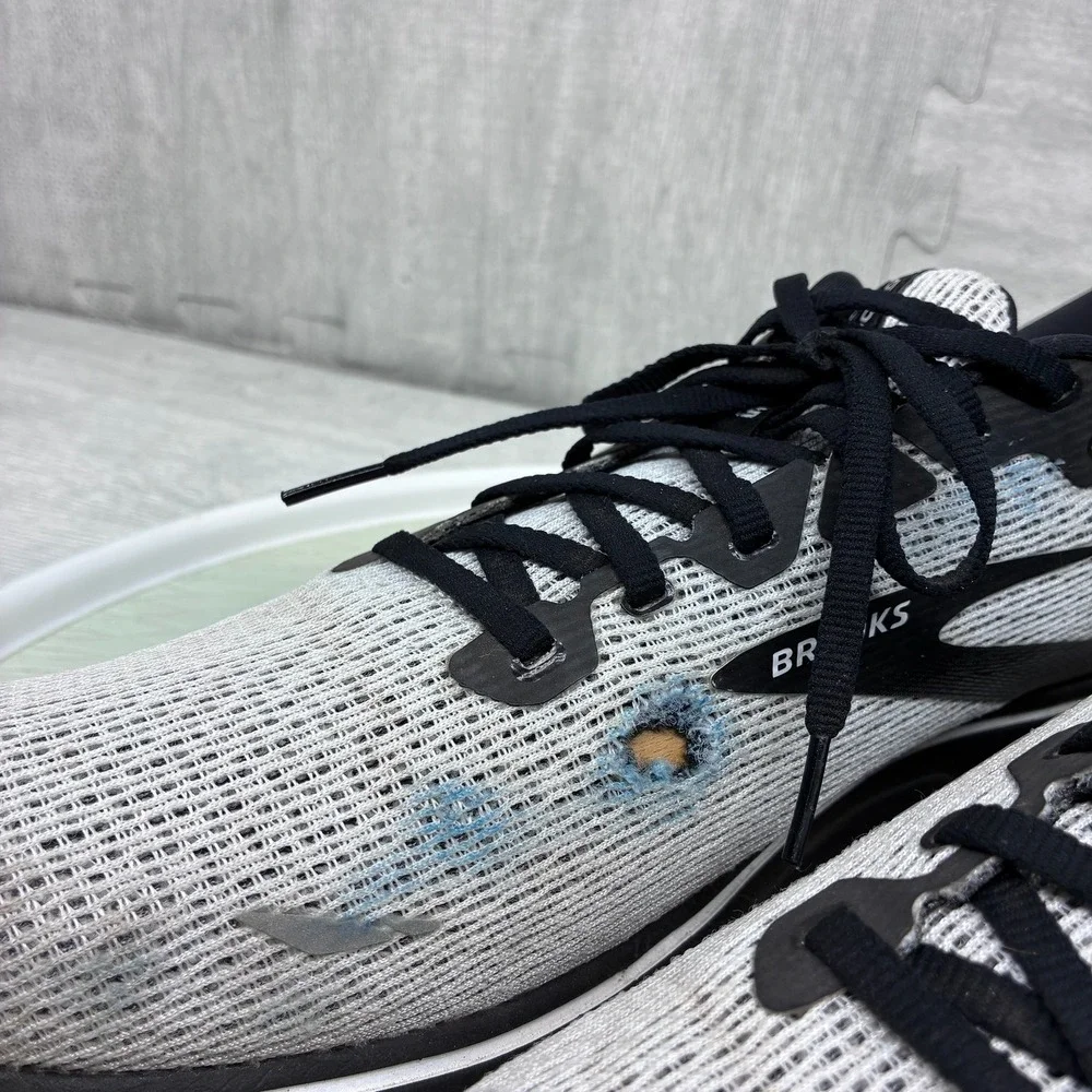 Brooks country grey shoe