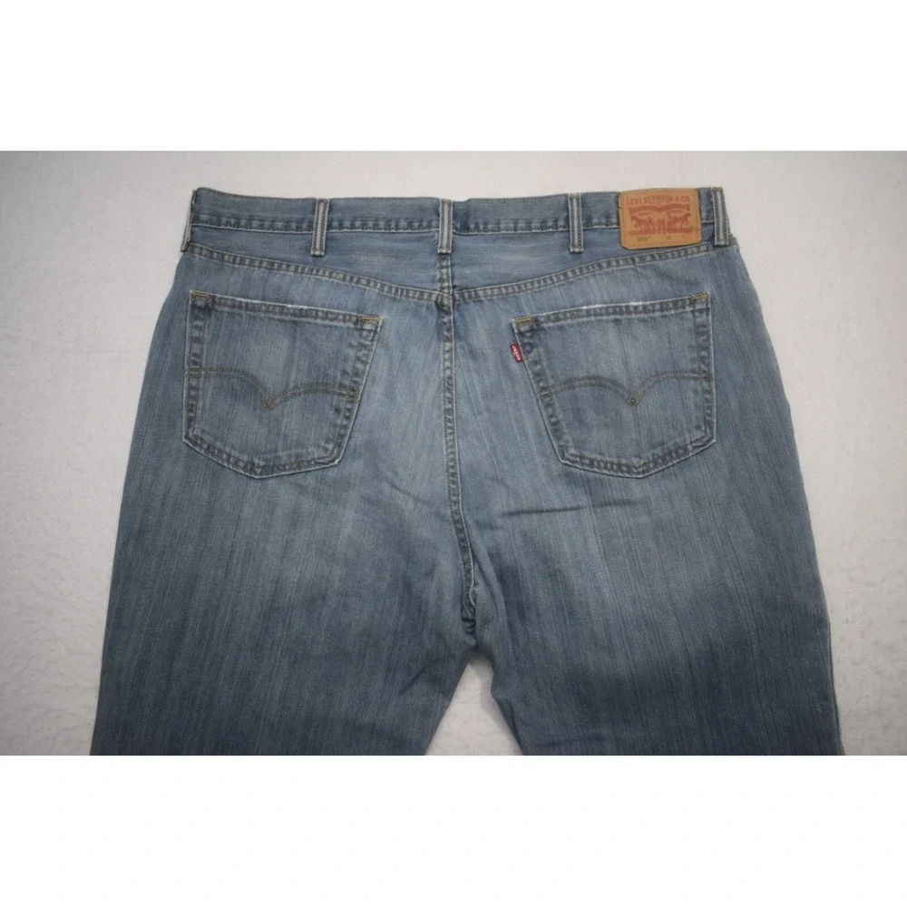 Levis waist 22