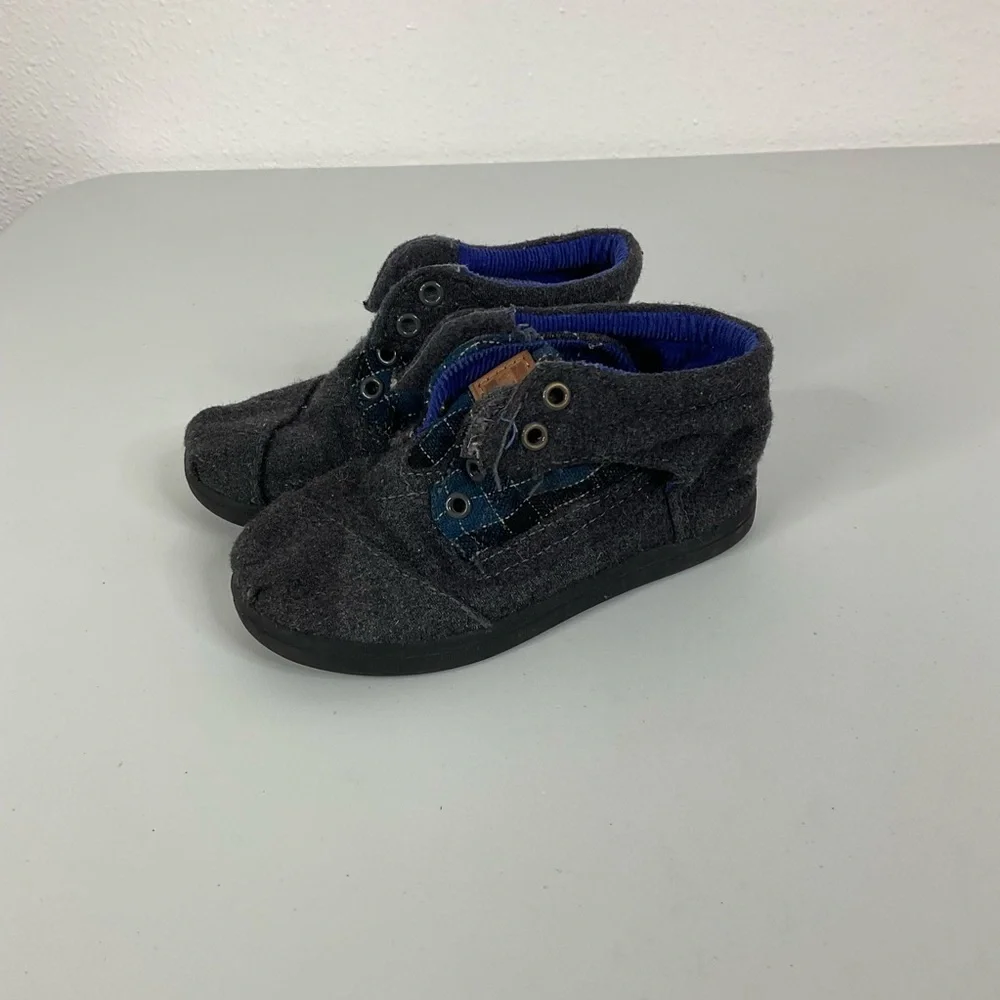 Toms gray toddler