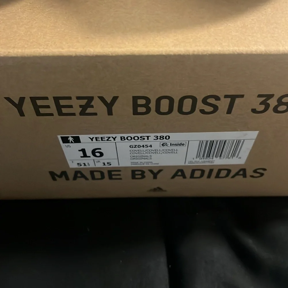 Yeezy knit upper