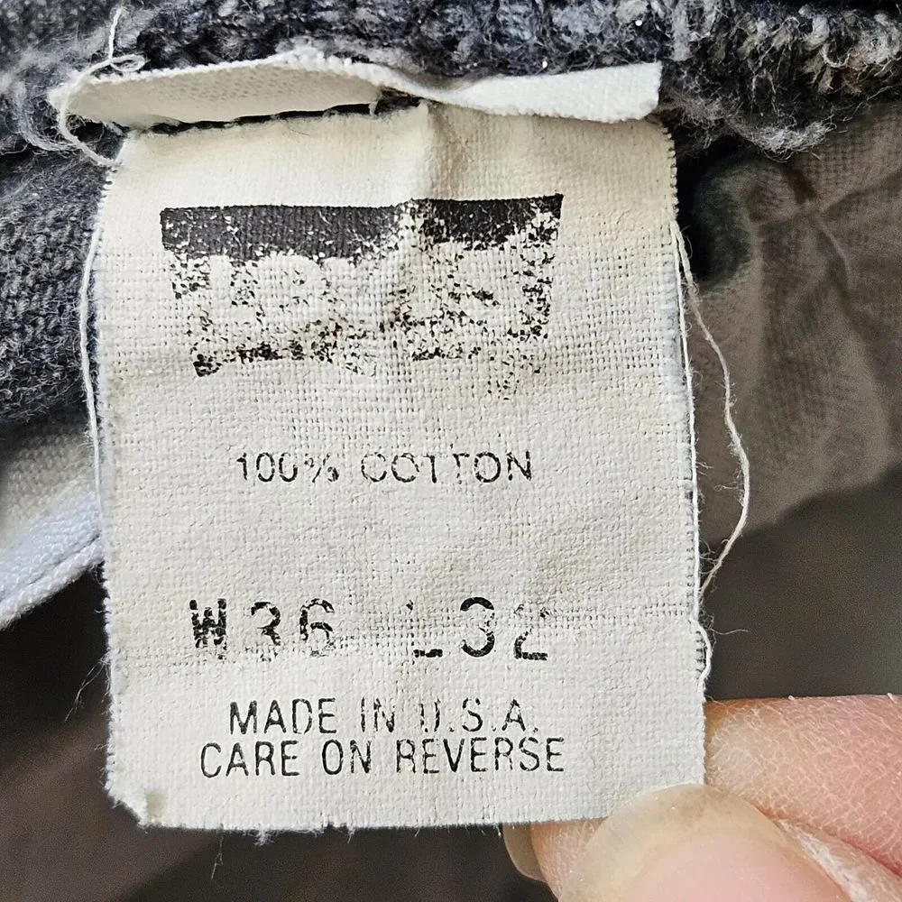 Levis size tag